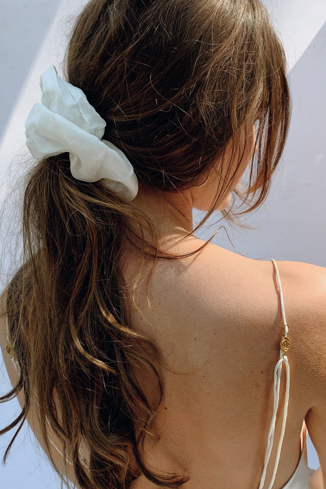 Sustainable Silk Ivory Scrunchie - LOOMES