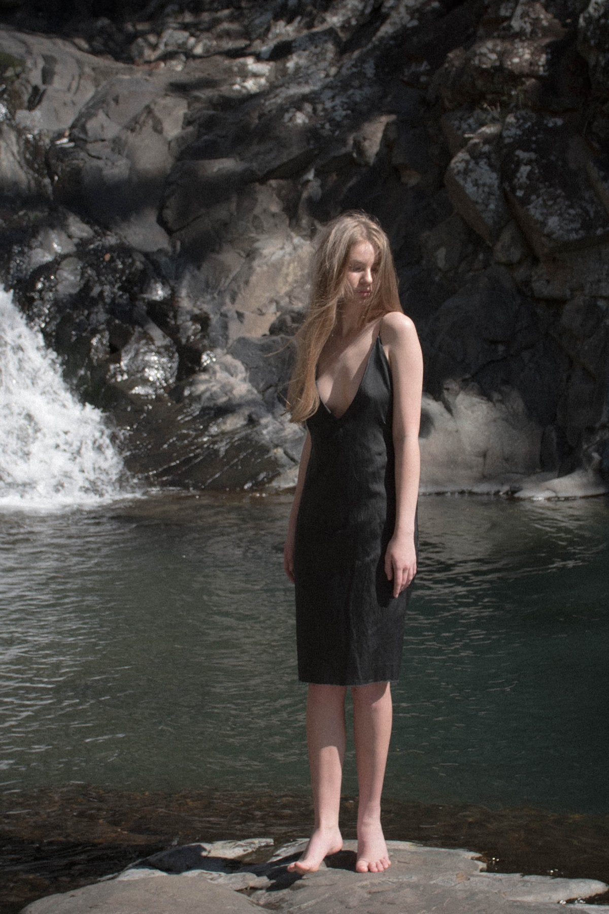 The Klimt Mini Dress - Ebony - LOOMES