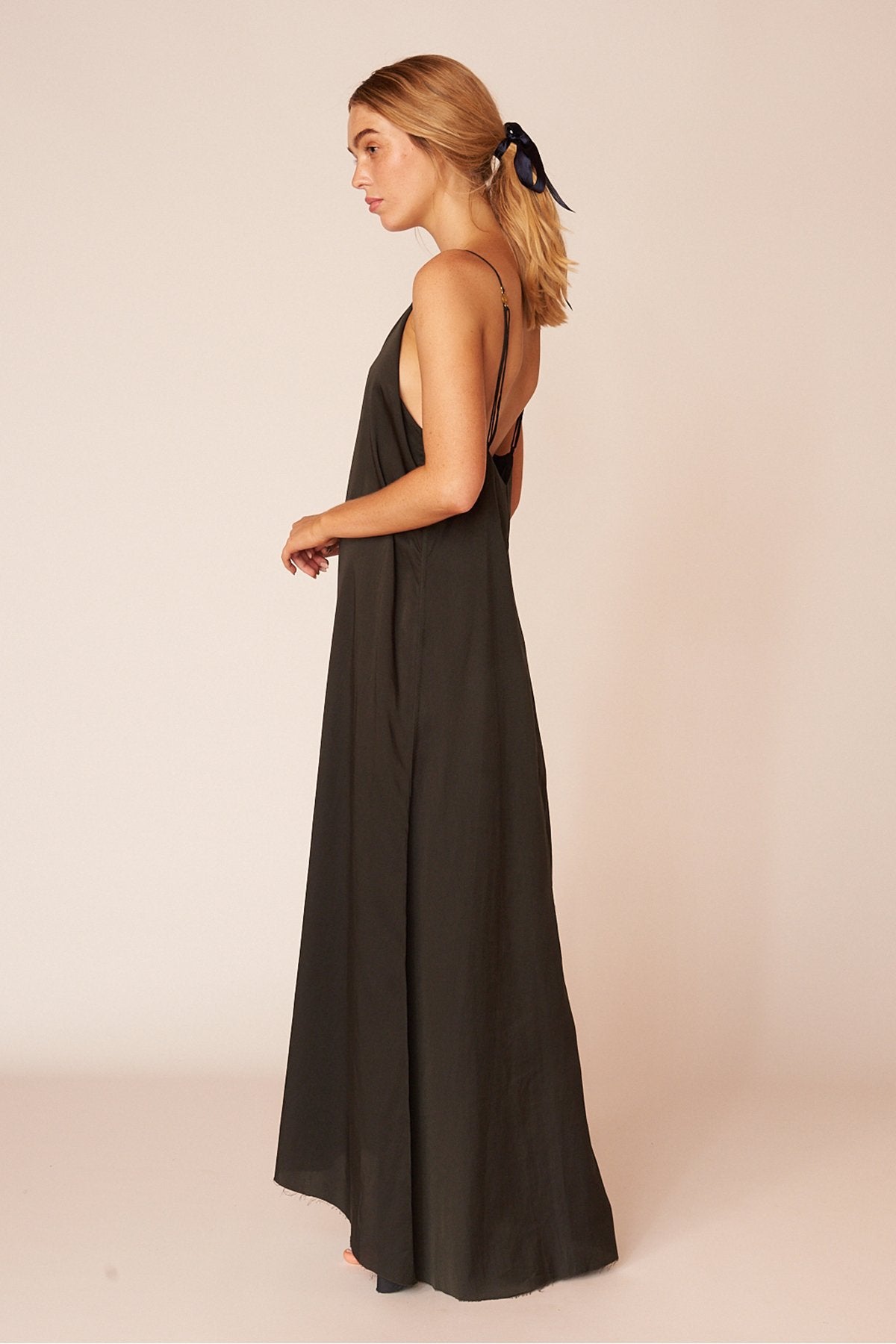 The Kahlo Full Length Dress - Ebony - LOOMES